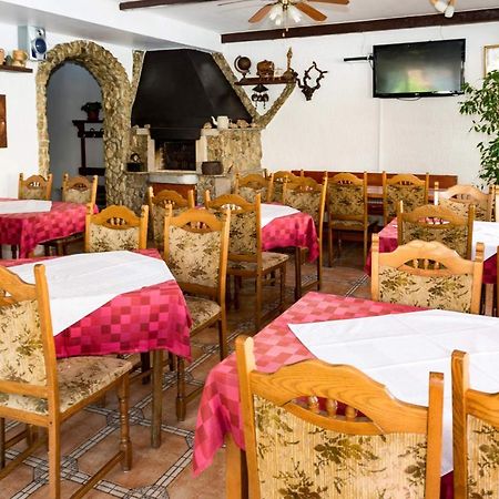 Bed And Breakfast Taverna Miskovic Pag Town Eksteriør bilde